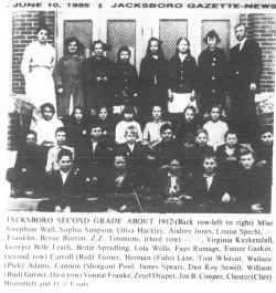 1985 SecondGradeOf1912.jpg (1400857 bytes)